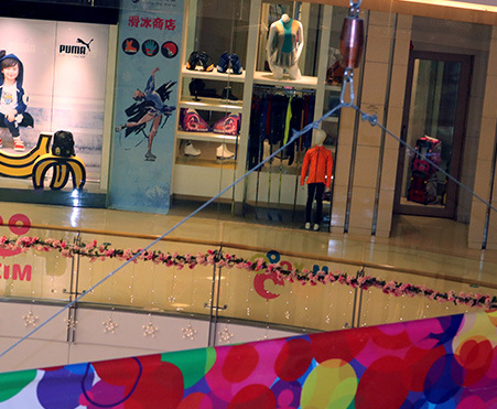 商場(chǎng)電動(dòng)葫蘆可用于大型婚慶現(xiàn)場(chǎng)裝飾工作